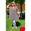 Kép 7/10 - Huncut nyakú tunika - KHAKI - 48-54 méret