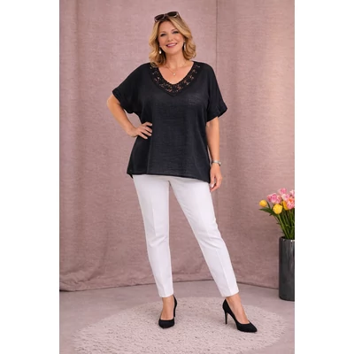 Lenvászon, V-nyakas, HORGOLT díszítésú felső - FEKETE - 48-54 méret