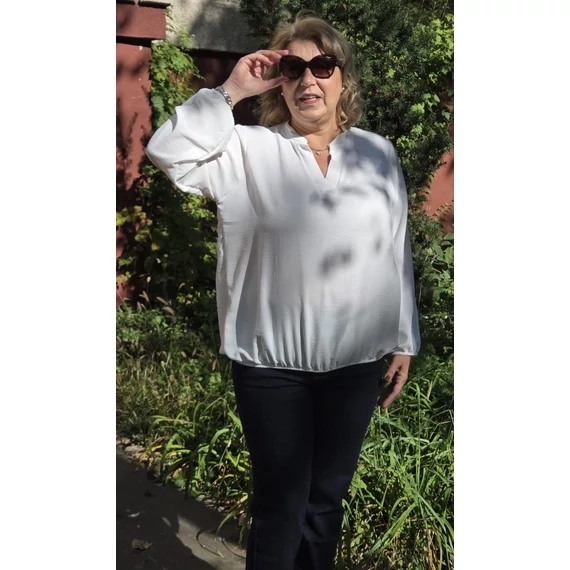 Álló galléros, alul gumis, hosszú ujjas blúz - FEHÉR - 44-50-es méret