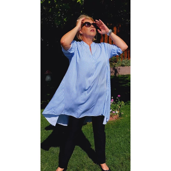 Szilvi kedvence - KIRÁLYKÉK -fehér ingblúz   50 - 54 es méretig